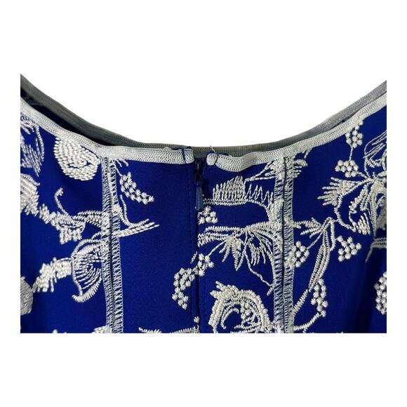 Tadashi Shoji Sleeveless Blue White Floral Embroidered Pleated Dress - Picture 6 of 9